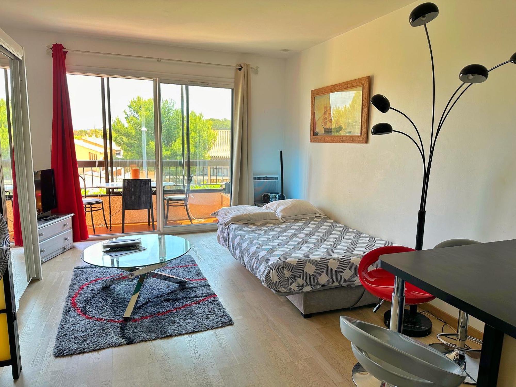 Grand Studio Avec Piscine Presqu'Ile De Giens Hyeres Luaran gambar